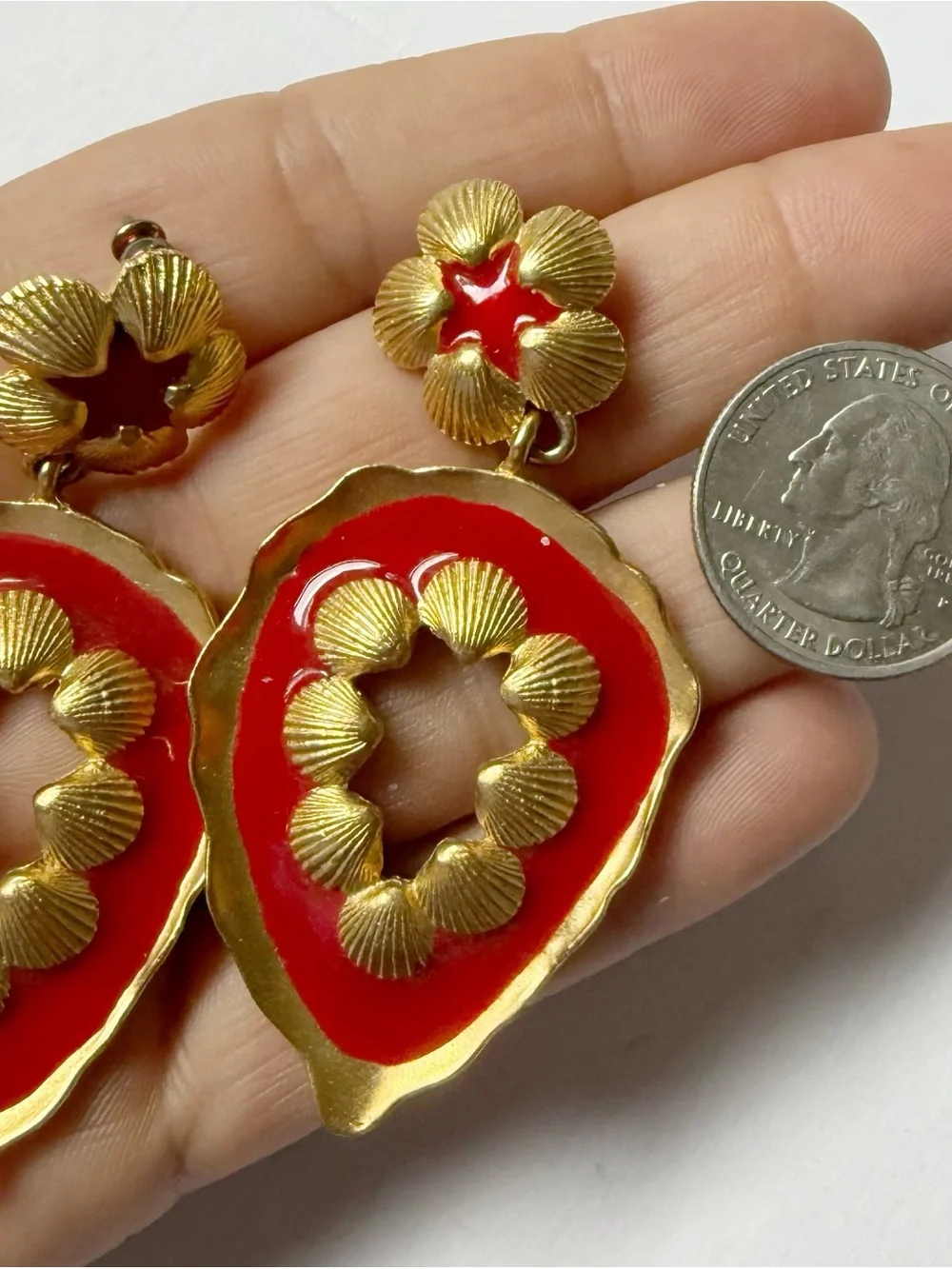 Vintage Red Enamel Matte Goldtone Seashell Shells Dangle Statement Earrings